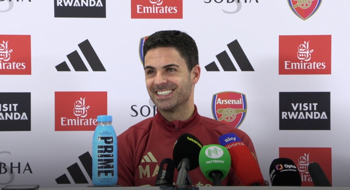 Arteta with the mic